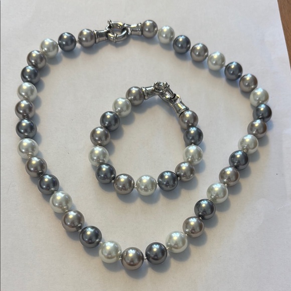 Elegant Silver and Gray & white Pearl Necklace and Bracelet Set